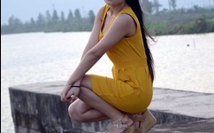 厨房里两只乳头被吸肿了